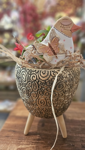 Zlatý betónový kvetináč, 21cm x 15,5cm